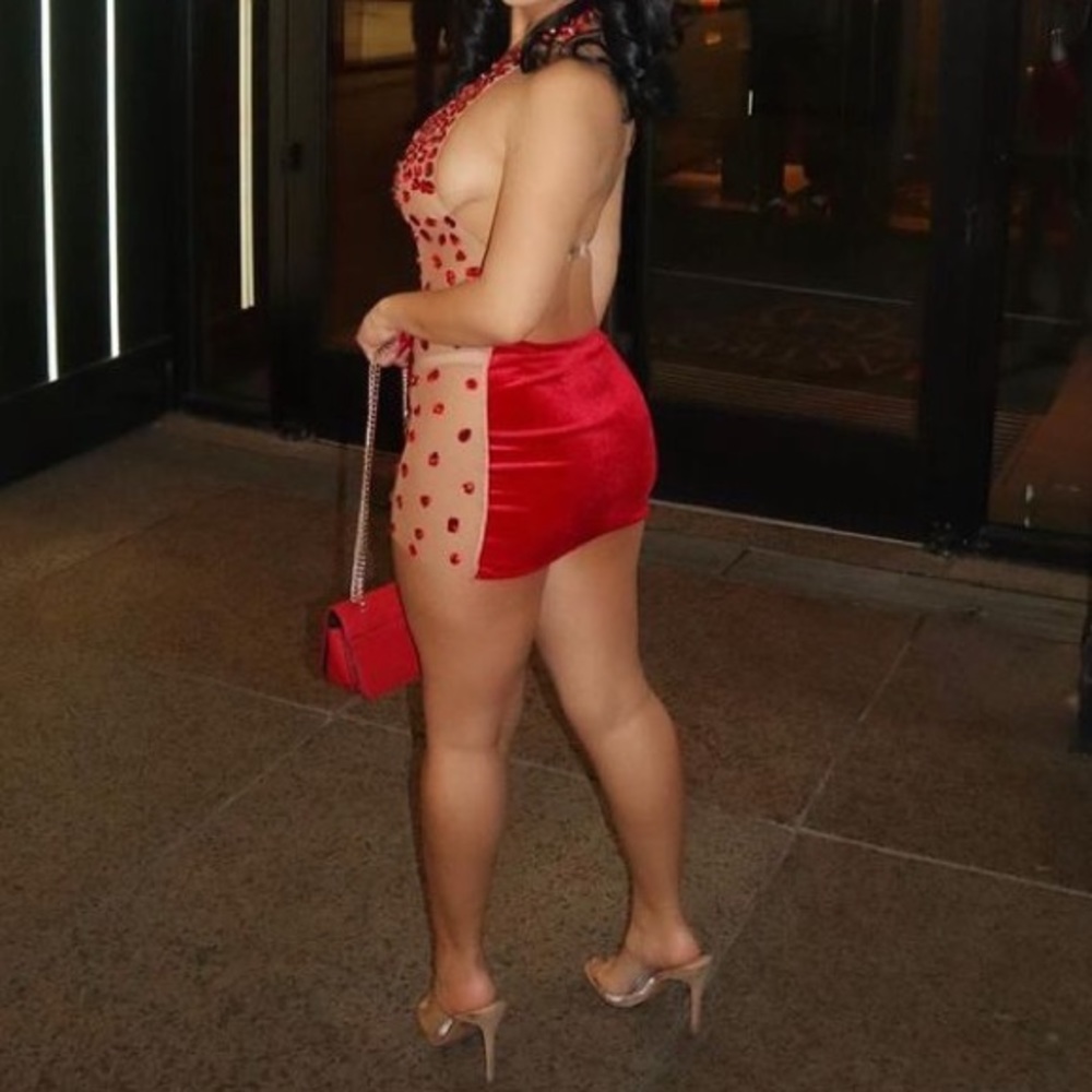 Never worn !